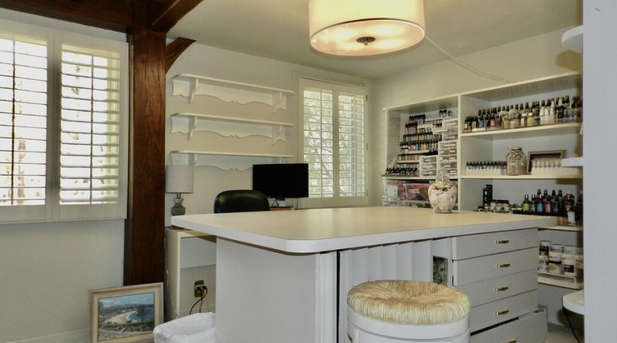 A6475F9C-96E2-4A4F-9873-B4306ADADEC8_1_1