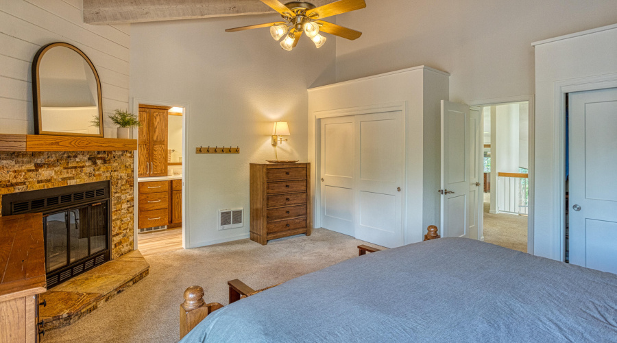 PAX_1043_AuroraHDR2019-edit