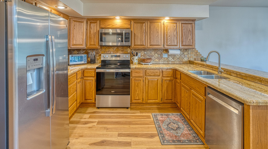 PAX_1085_AuroraHDR2019-edit