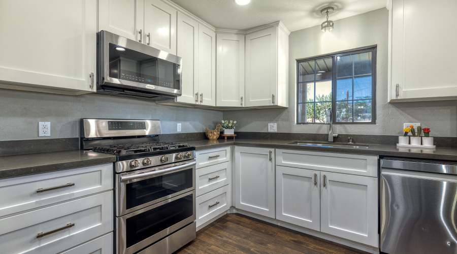 photo(21) 929 E Willow Lane Taylor Sylvi