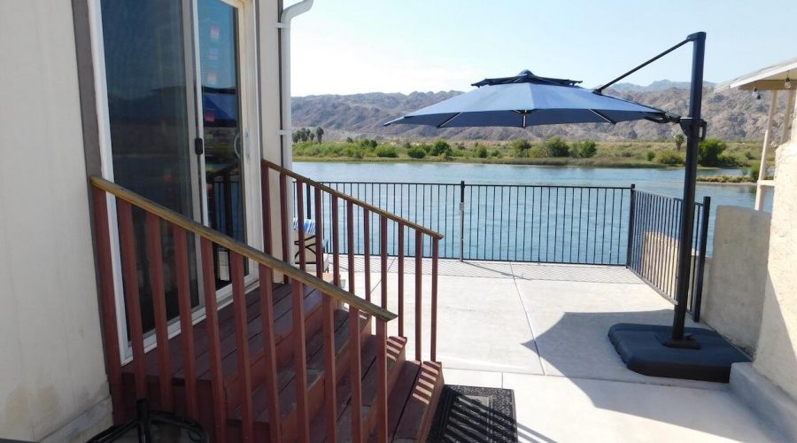 Side of home Slider from Cantina