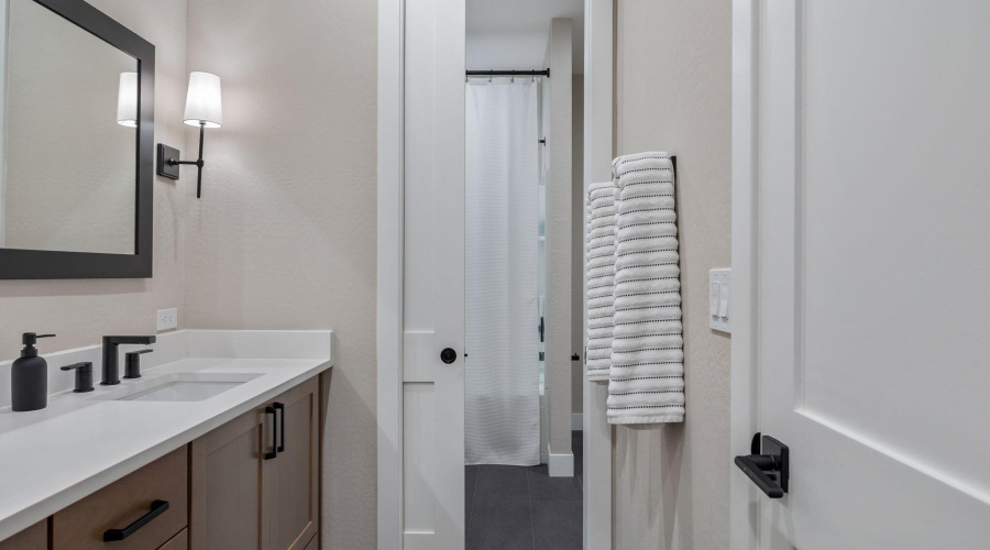 4th bathroom shower/vanity separation