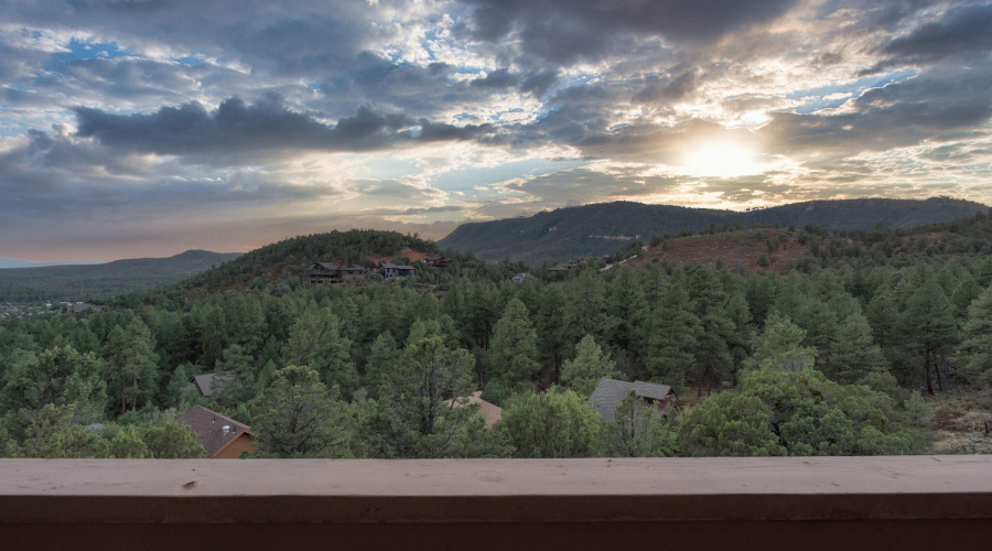 8-web-or-mls-TimberCreekTwilightV1-3