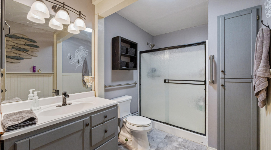 2003 Little Doe Trail, Overgaard, AZ-Cab