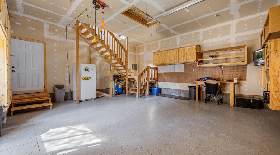 2003 Little Doe Trail, Overgaard, AZ-Cab