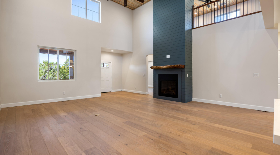 2268RoundaboutCir-HeberOvergaardAZ-10