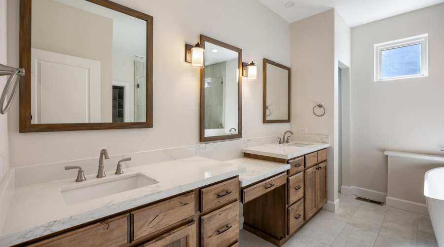 2268RoundaboutCir-HeberOvergaardAZ-19