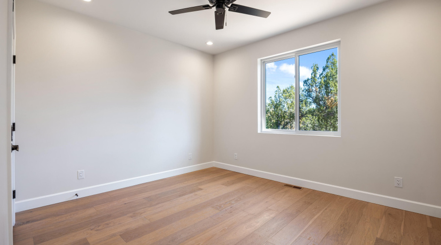 2268RoundaboutCir-HeberOvergaardAZ-28