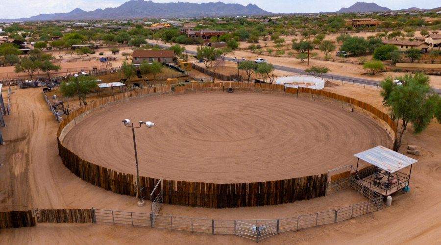 round arena