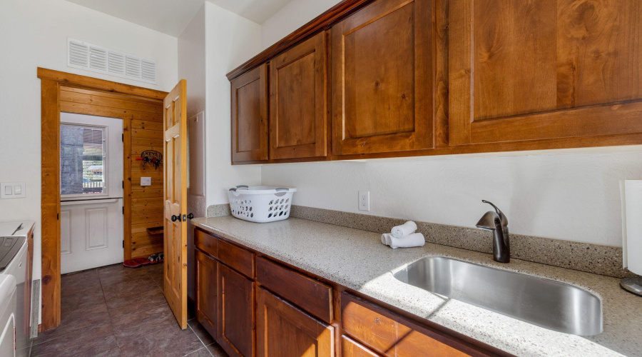 63CountyRd1121-CabinMAIN-Greer-AZ-36