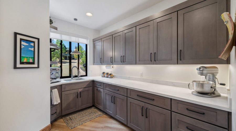 Butler Pantry