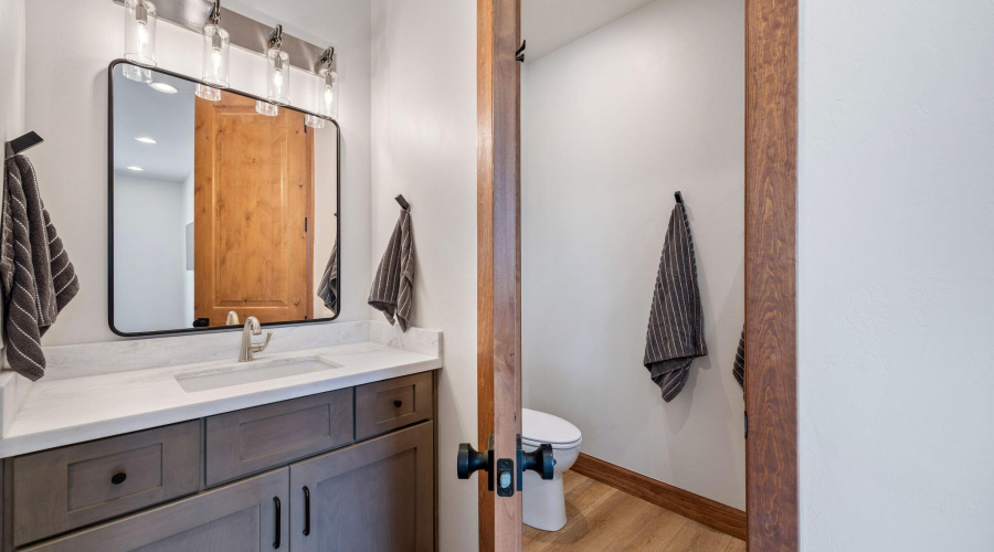 2nd Bedroom Ensuite bath