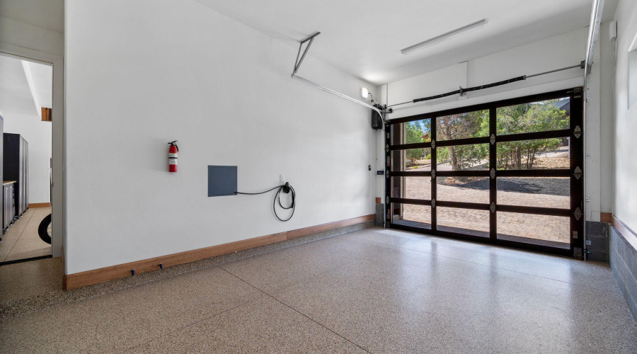 3rd Garage Bay- Guest Garage