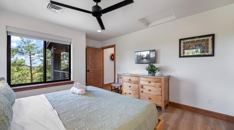 Guest House bedroom 1 additional view