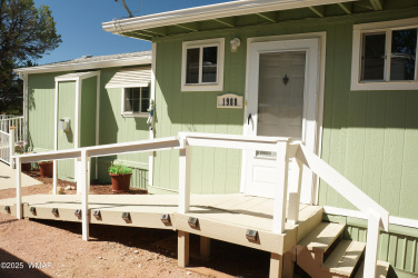 1988 Bradley Lane, Overgaard, Arizona 85933, Bedrooms, ,Bathrooms,Residential,For Sale,Bradley,257984