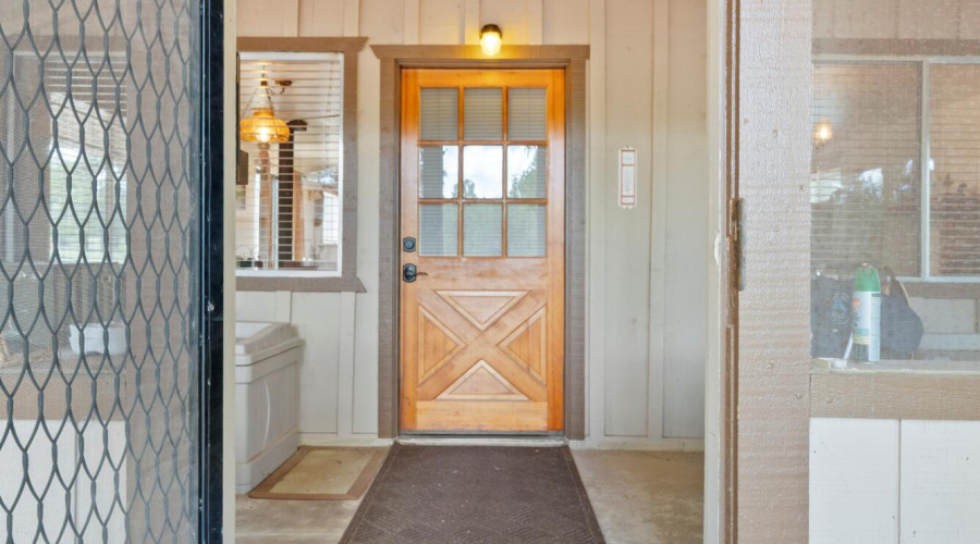 Entrance to screen porched