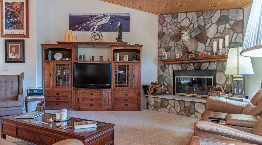 Entertainment Center Stays