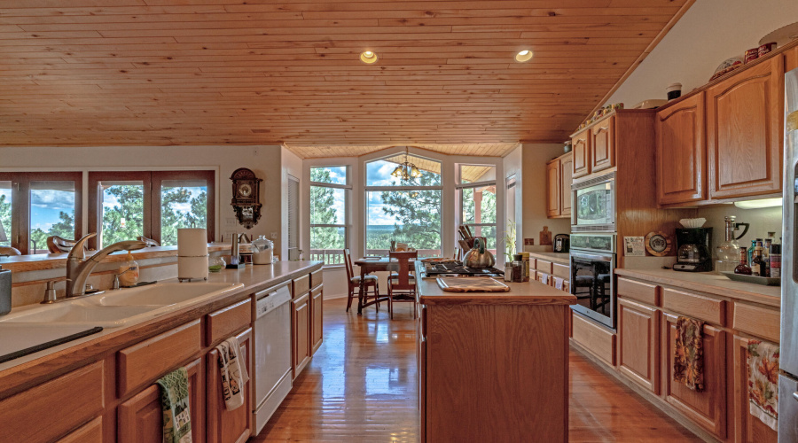 Kitchen to Breakfast Room