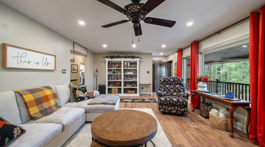 2CR2081-Alpine-AZ-11