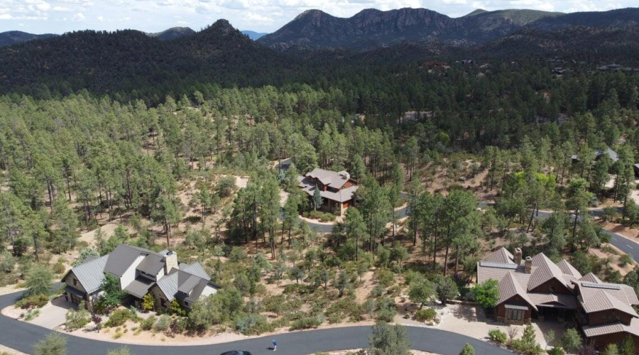 20220623231124214177000000-o