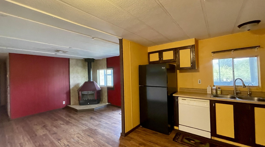 Kit dining & liv room