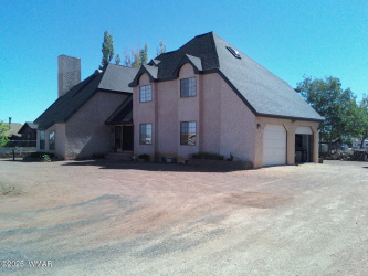 1155 8th Street, St. Johns, Arizona 85936, Bedrooms, ,Bathrooms,Residential,For Sale,8th,258057