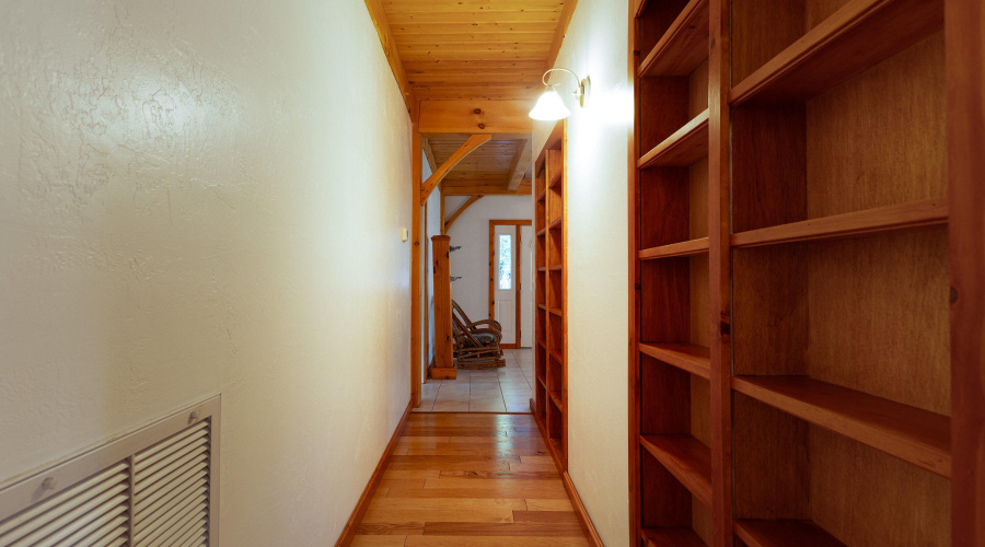 021_photo21_950_e_osprey_ln._pt_85935_ta