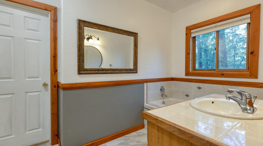 023_photo23_950_e_osprey_ln._pt_85935_ta