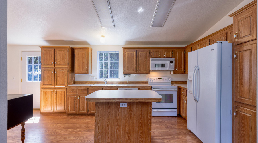 019_photo19_3551_ah_ho_pine_dr_ls_85929_