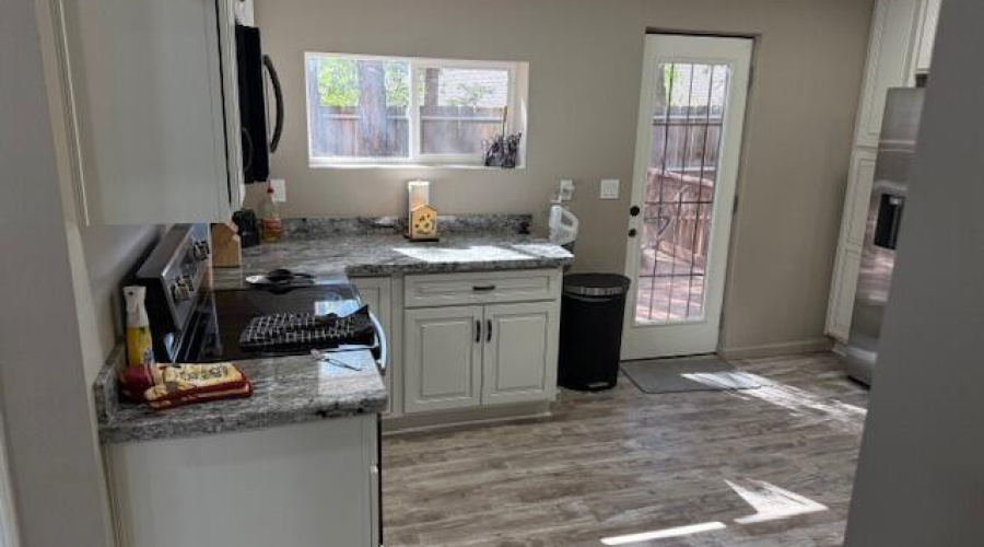 entrance to kitchen from dining room
