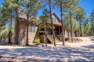 915 Lakeshore Drive, Lakeside, Arizona 85929, Bedrooms, ,Bathrooms,Residential,For Sale,Lakeshore,258097