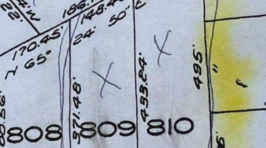 Lot 810 of 2 lots for sale