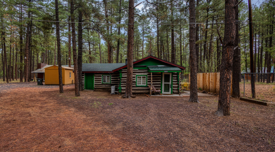 Your new White mountain escape!