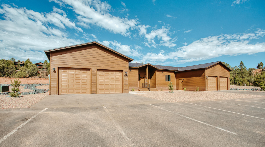 Luxury Twin Home - Bison Ridge