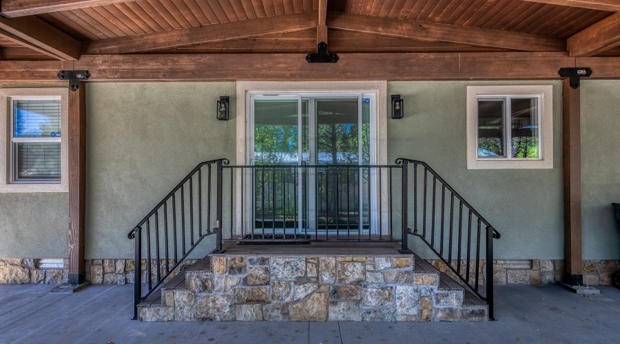 010_photo10_3030_w_young_st_sl_85901_ang