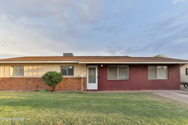 113 Gilmore Street, Winslow, Arizona 86047, Bedrooms, ,Bathrooms,Residential,For Sale,Gilmore,257549