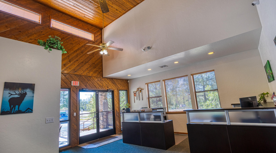 PAX_5931_AuroraHDR2019-edit