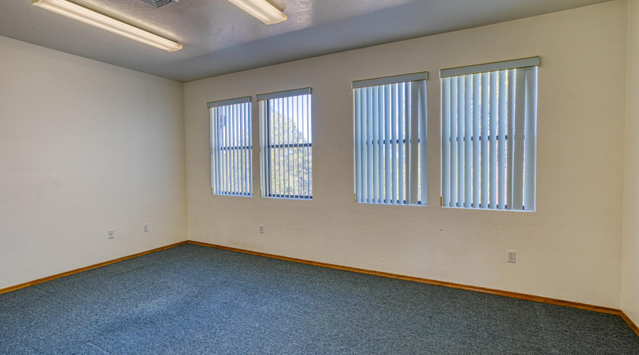 PAX_5943_AuroraHDR2019-edit