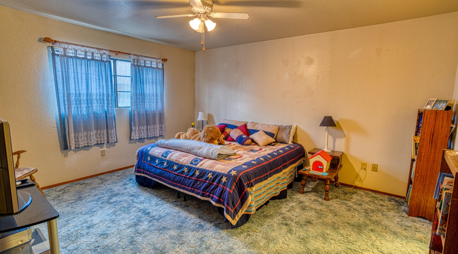 PAX_3425_AuroraHDR2019-edit