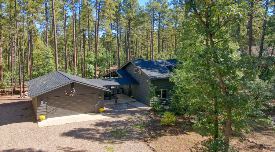 a-0211_AuroraHDR2019-edit