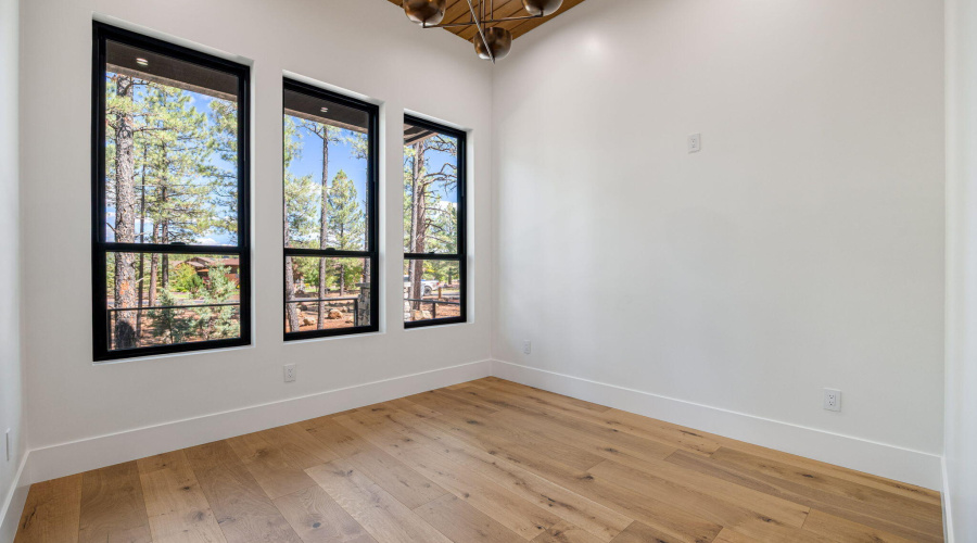 Office / Guest Bedroom