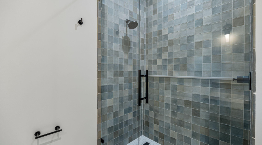 Guest Suite #1 Shower