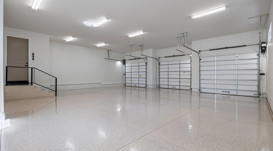 Oversized 3 Car Garage