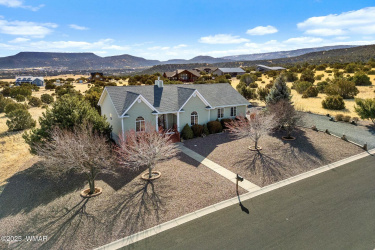 1137 Sky Crest Drive, Eagar, Arizona 85925, Bedrooms, ,Bathrooms,Residential,For Sale,Sky Crest,254938