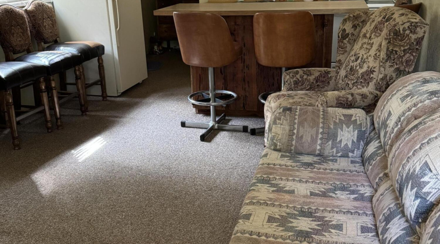 GUEST HOUSE LIVING/KITCHEN