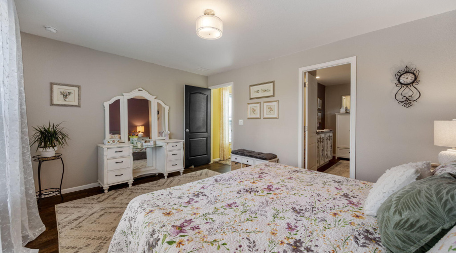 3 N - Primary bedroom 2