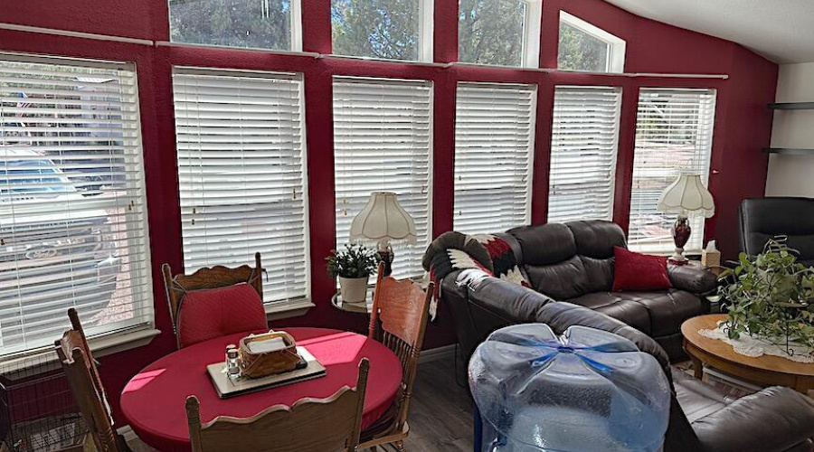 Kitchen to LR:Dining