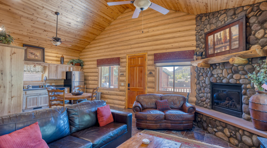 PAX_4953_AuroraHDR2019-edit-X4