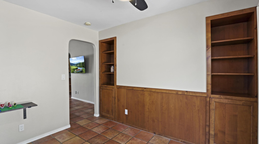 511 N Hemlock Circle Home Office 2