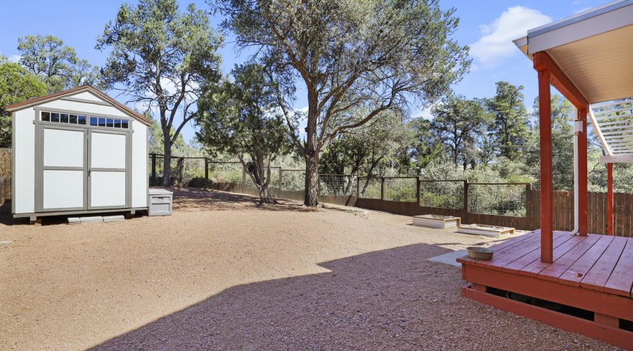 511 N Hemlock Circle Rear Yard Fence